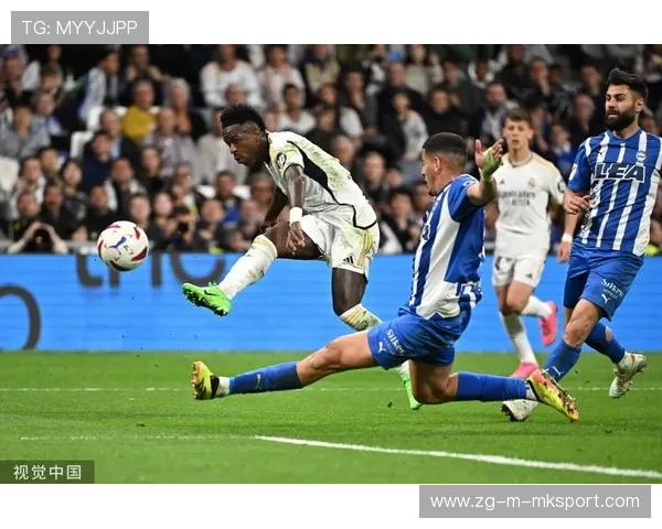 皇马卡马文加高速变速助攻维尼修斯抢点破门，展现足球智慧与团队力量